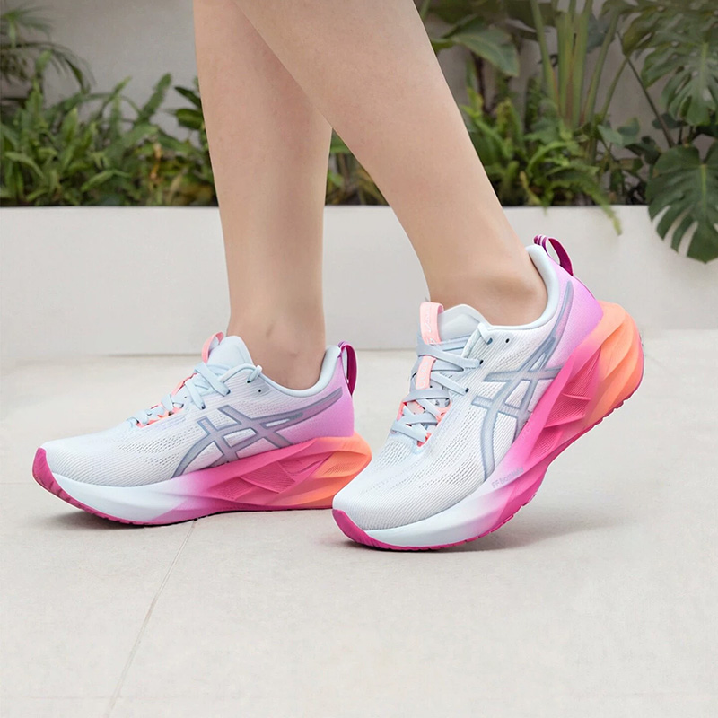 Table Tennis Shoes Asics - حذاء الجري Asics NOVABLAST 5 للسيدات
