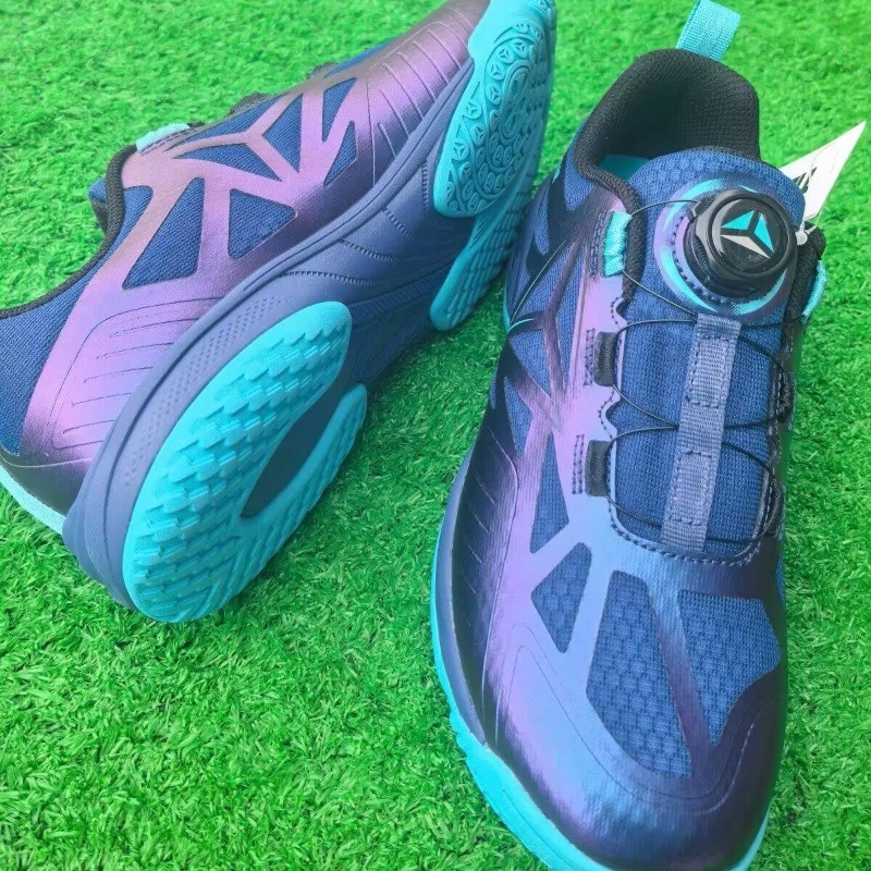 حذاء تنس الطاولة من العلامة ال - مراجعة Table Tennis Shoes وسعره